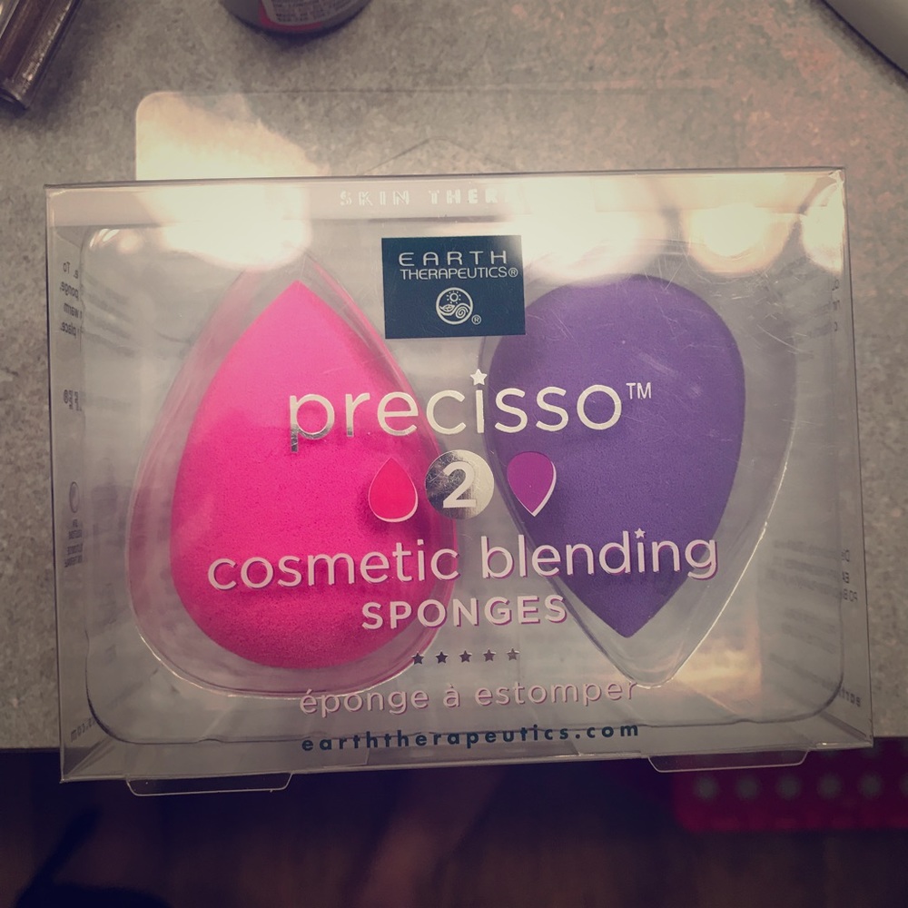 Earth therapeutics cosmetic blending sponges